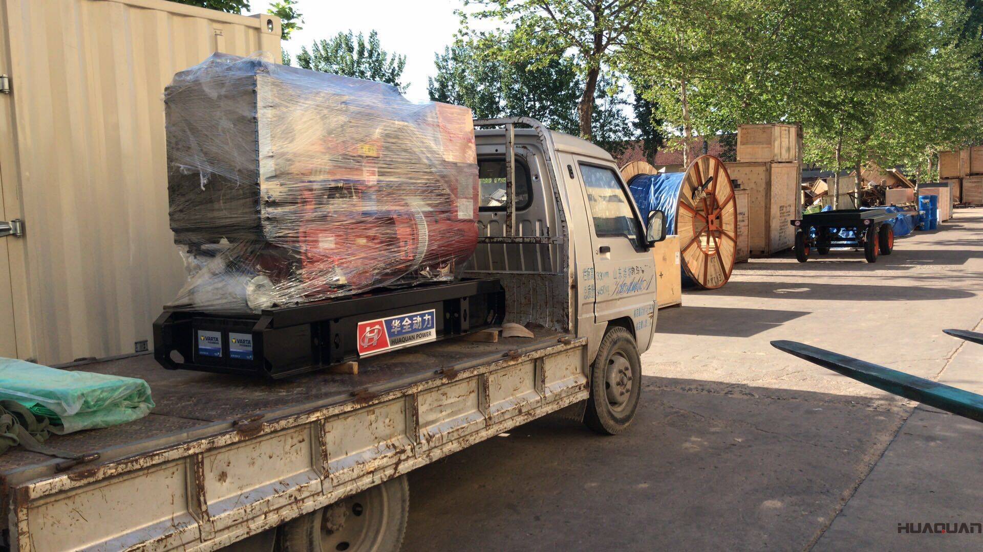 5月29日一臺30kw柴油發(fā)電機組從華全順利發(fā)往黑龍江