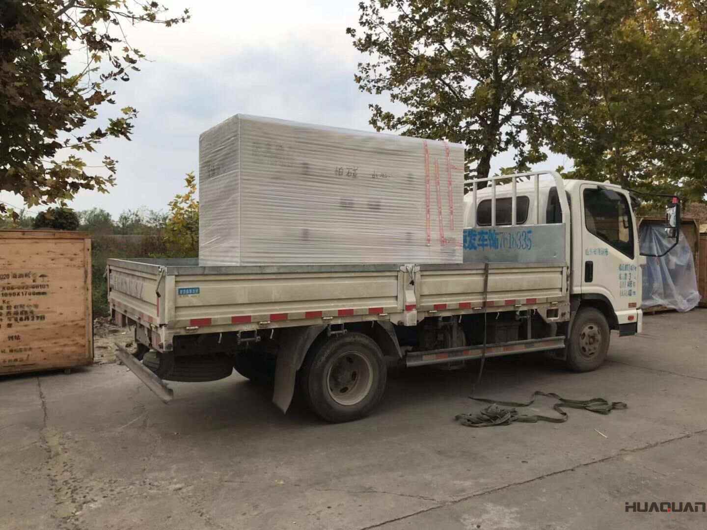 10月21日，柴先生訂購的一臺500kw自動化柴油發(fā)電機(jī)組從華全動力成功發(fā)往內(nèi)蒙古