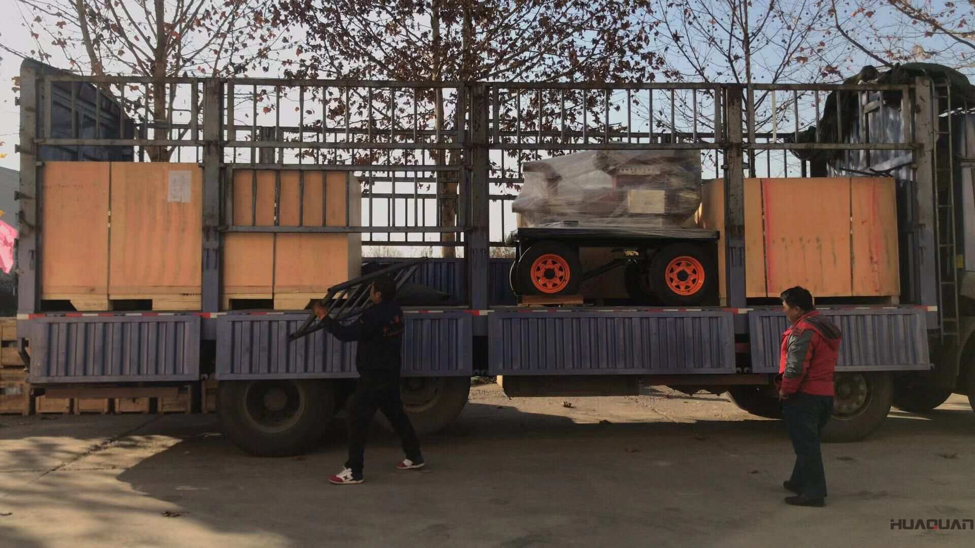 一臺20kw移動(dòng)拖車柴油發(fā)電機(jī)組于11月27日從華全動(dòng)力順利發(fā)往天津