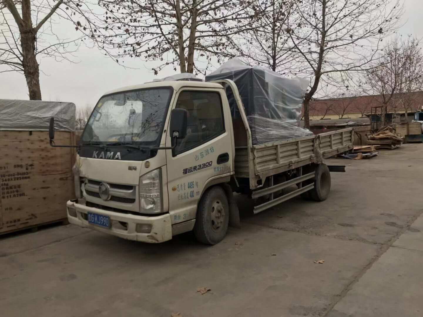 12月6日，徐先生從華全動(dòng)力采購(gòu)的一臺(tái)500kw自動(dòng)化柴油發(fā)電機(jī)組成功發(fā)往陜西省